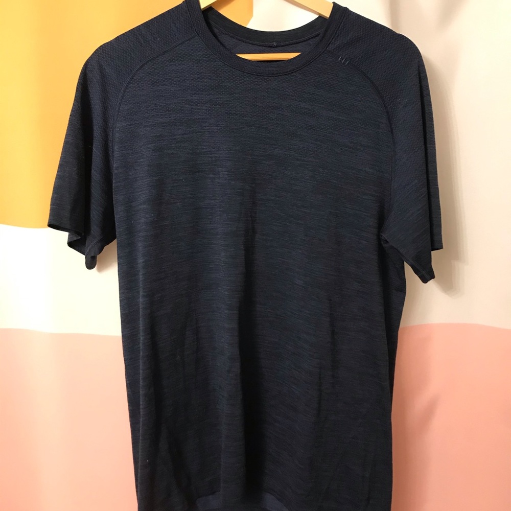 Medium Lululemon Metal Vent Tech